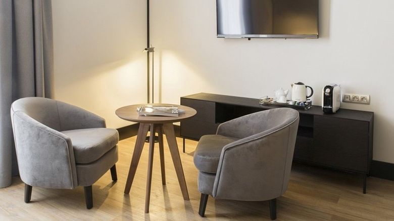 <b>ICON Embassy Room</b>. Images powered by <a href="https://www.leonardoworldwide.com/" title="Leonardo Worldwide" target="_blank">Leonardo</a>.