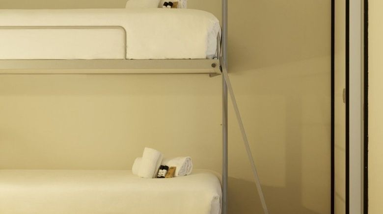 <b>ICON Embassy Room</b>. Images powered by <a href="https://www.leonardoworldwide.com/" title="Leonardo Worldwide" target="_blank">Leonardo</a>.