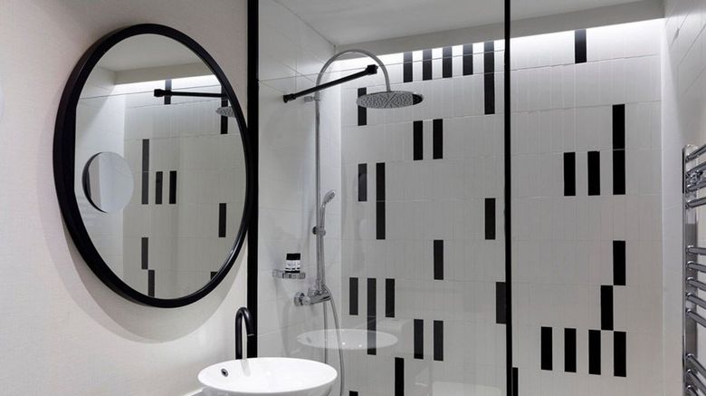<b>ICON Embassy Room</b>. Images powered by <a href="https://www.leonardoworldwide.com/" title="Leonardo Worldwide" target="_blank">Leonardo</a>.
