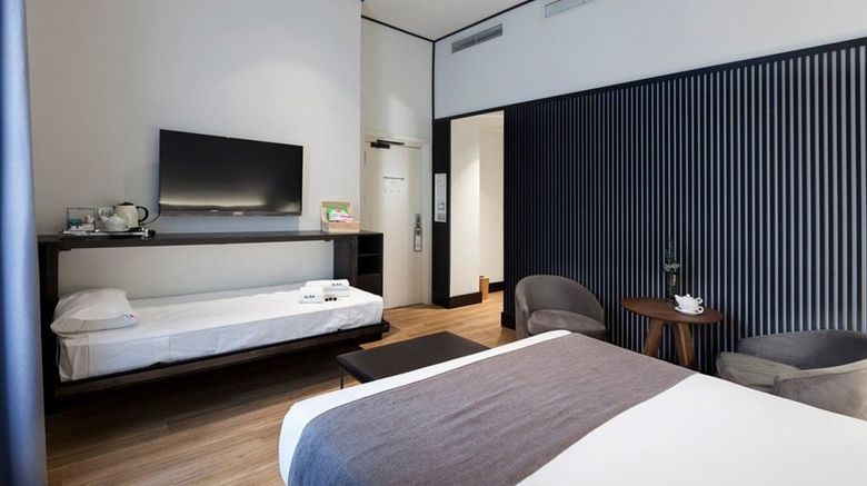 <b>ICON Embassy Room</b>. Images powered by <a href="https://www.leonardoworldwide.com/" title="Leonardo Worldwide" target="_blank">Leonardo</a>.