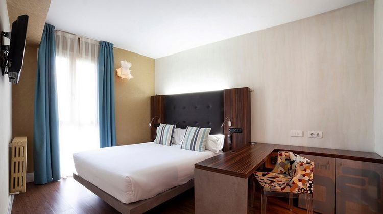 Petit Palace Tamarises Room