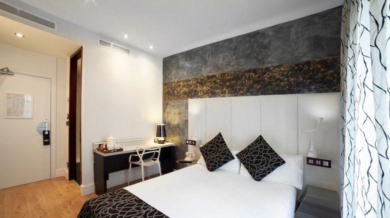 <b>Hotel Petit Palace Savoy Alfonso XII Room</b>. Images powered by <a href="https://www.leonardoworldwide.com/" title="Leonardo Worldwide" target="_blank">Leonardo</a>.