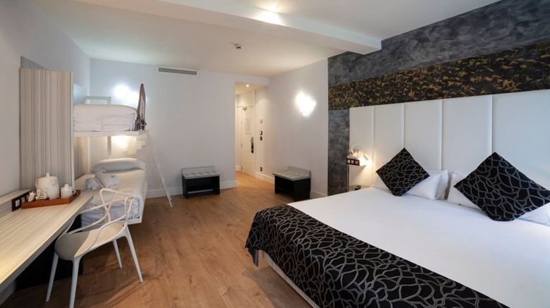 <b>Hotel Petit Palace Savoy Alfonso XII Room</b>. Images powered by <a href="https://www.leonardoworldwide.com/" title="Leonardo Worldwide" target="_blank">Leonardo</a>.