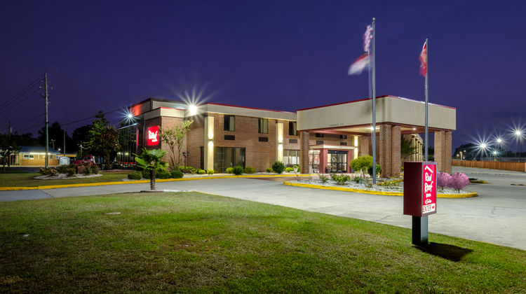 Red Roof Inn & Suites Jacksonville, NC Exterior
