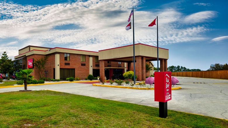Red Roof Inn  and  Suites Jacksonville, NC Exterior. Images powered by <a href="https://www.leonardoworldwide.com" target="_blank" rel="noopener">Leonardo</a>.