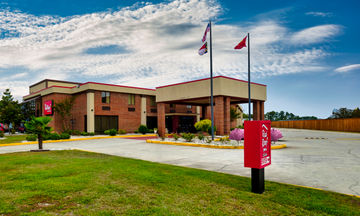 Red Roof Inn & Suites Jacksonville, NC