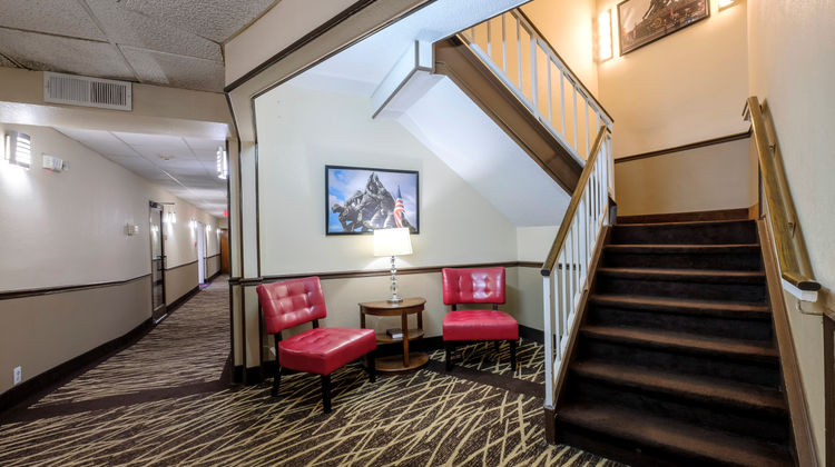 Red Roof Inn & Suites Jacksonville, NC Lobby
