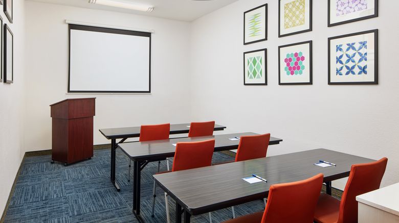 <b>Holiday Inn Express & Suites Bonifay Meeting</b>. Images powered by <a href="https://www.leonardoworldwide.com/" title="Leonardo Worldwide" target="_blank">Leonardo</a>.