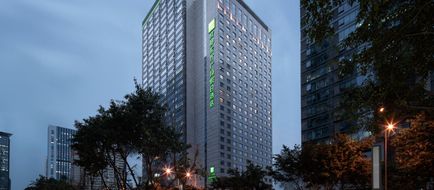 Holiday Inn Oriental Plaza Exterior