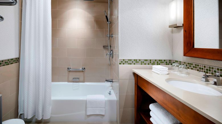 <b>The Westin Bayshore, Vancouver Room</b>. Images powered by <a href="https://www.leonardoworldwide.com/" title="Leonardo Worldwide" target="_blank">Leonardo</a>.