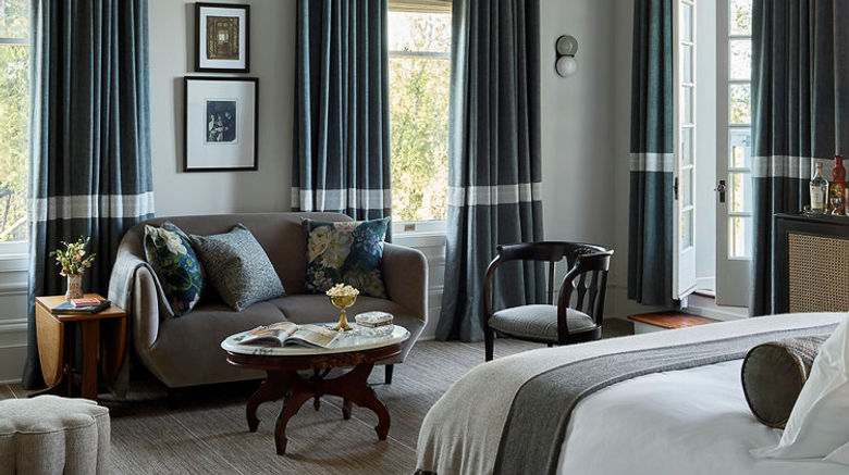 <b>The Madrona Room</b>. Images powered by <a href="https://www.leonardoworldwide.com/" title="Leonardo Worldwide" target="_blank">Leonardo</a>.
