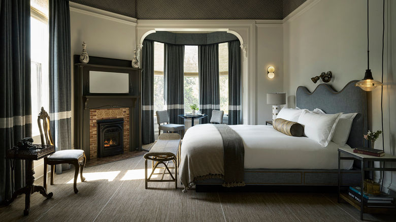 <b>The Madrona Room</b>. Images powered by <a href="https://www.leonardoworldwide.com/" title="Leonardo Worldwide" target="_blank">Leonardo</a>.