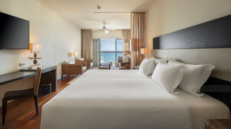 <b>Crowne Plaza Hotel Vilamoura - Algarve Suite</b>. Images powered by <a href="https://www.leonardoworldwide.com/" title="Leonardo Worldwide" target="_blank">Leonardo</a>.