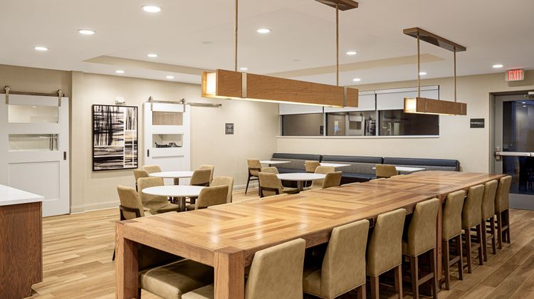 Residence Inn Jackson Airport/Pearl Restaurant