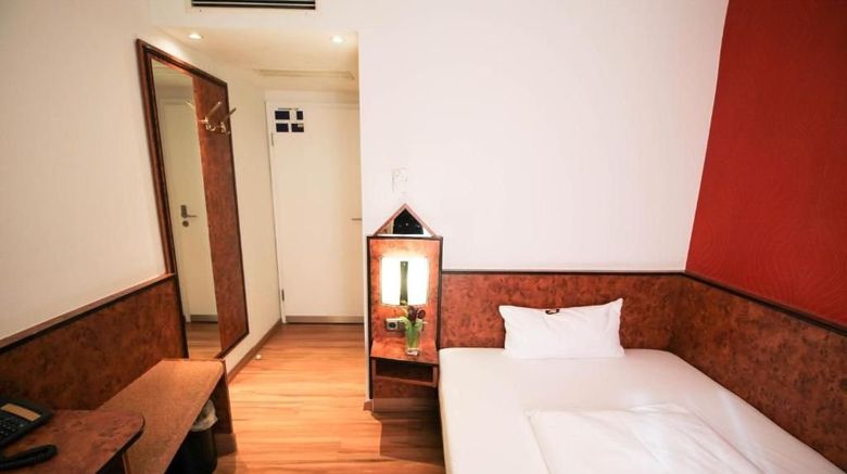 <b>Miramar Hotel Room</b>. Images powered by <a href="https://www.leonardoworldwide.com/" title="Leonardo Worldwide" target="_blank">Leonardo</a>.