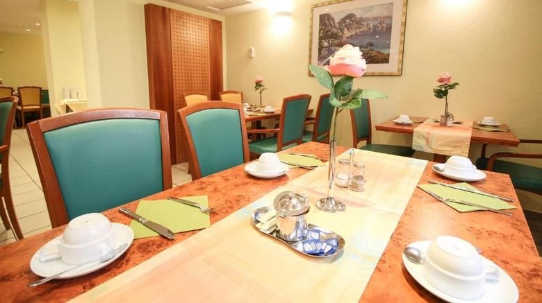 <b>Miramar Hotel Restaurant</b>. Images powered by <a href="https://www.leonardoworldwide.com/" title="Leonardo Worldwide" target="_blank">Leonardo</a>.
