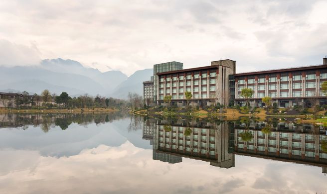 Le Meridien Emei Mountain Resort Exterior