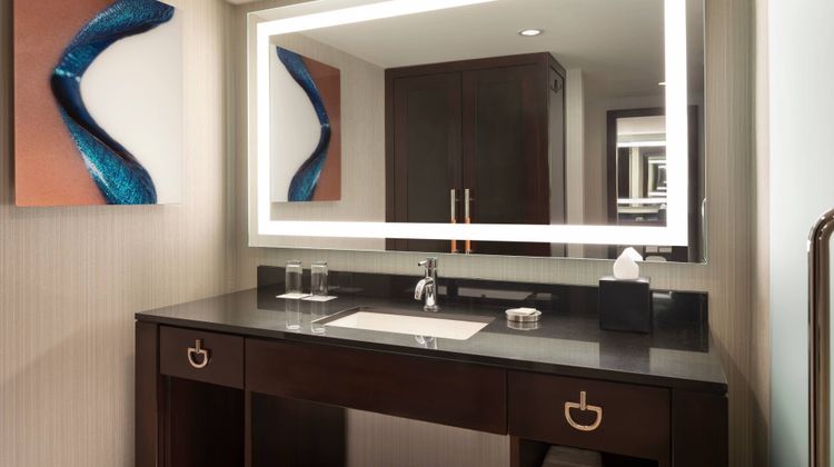 Renaissance Phoenix Downtown Hotel Room