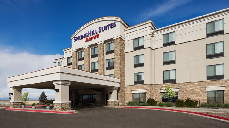 SpringHill Suites Denver Airport Exterior