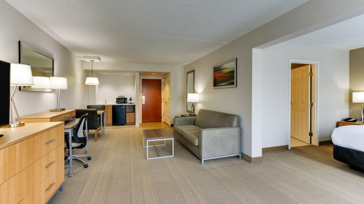 Holiday Inn Franklin-Cool Springs Suite