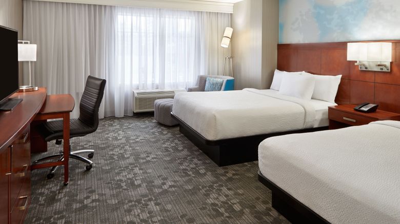 <b>Courtyard by Marriott Ottawa Downtown Room</b>. Images powered by <a href="https://www.leonardoworldwide.com/" title="Leonardo Worldwide" target="_blank">Leonardo</a>.