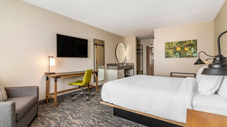 <b>Fairfield Inn & Suites Providence Arpt Room</b>. Images powered by <a href="https://www.leonardoworldwide.com/" title="Leonardo Worldwide" target="_blank">Leonardo</a>.