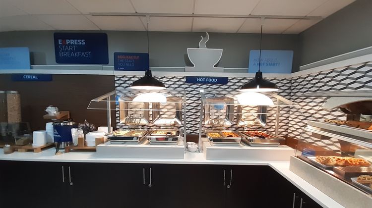 Holiday Inn Express Hotel & Suites Restaurant