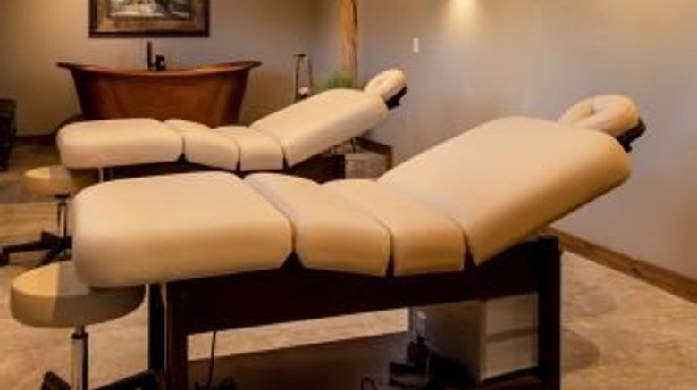 <b>Running Y Ranch Resort Spa</b>. Images powered by <a href="https://www.leonardoworldwide.com/" title="Leonardo Worldwide" target="_blank">Leonardo</a>.