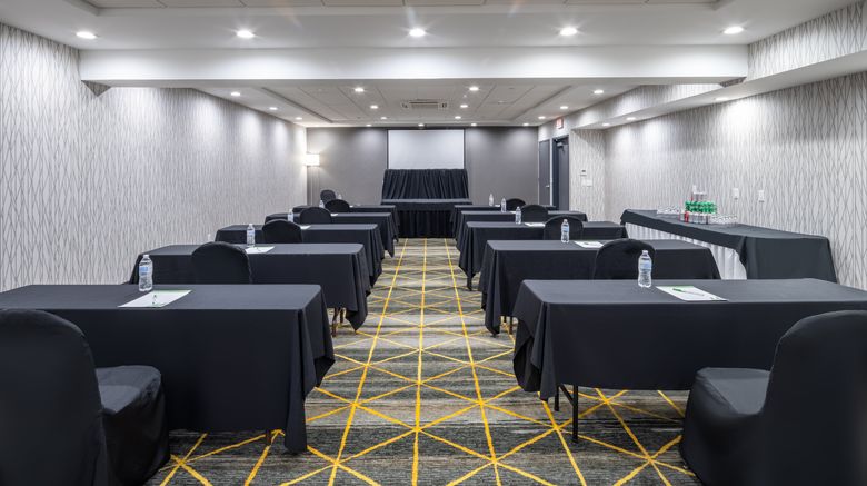 <b>Holiday Inn Long Island Islip Arpt East Meeting</b>. Images powered by <a href="https://www.leonardoworldwide.com/" title="Leonardo Worldwide" target="_blank">Leonardo</a>.