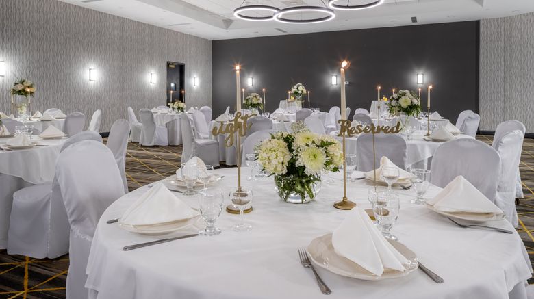 <b>Holiday Inn Long Island Islip Arpt East Ballroom</b>. Images powered by <a href="https://www.leonardoworldwide.com/" title="Leonardo Worldwide" target="_blank">Leonardo</a>.