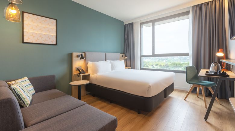 <b>Holiday Inn Barcelona Sant Cugat Room</b>. Images powered by <a href="https://www.leonardoworldwide.com/" title="Leonardo Worldwide" target="_blank">Leonardo</a>.