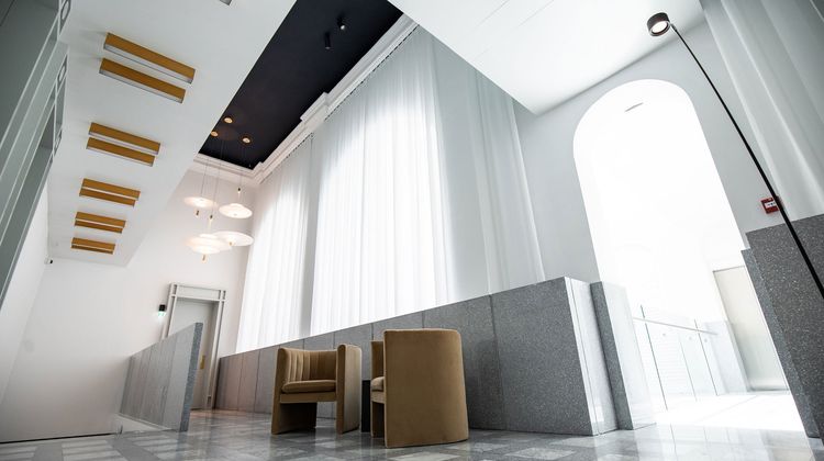 Rosselli - AX Privilege Lobby