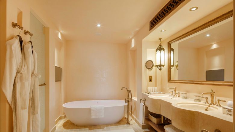 <b>Al Wathba, a Luxury Coll Hotel Abu Dhabi Room</b>. Images powered by <a href="https://www.leonardoworldwide.com/" title="Leonardo Worldwide" target="_blank">Leonardo</a>.