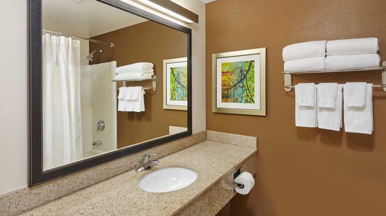 <b>Fairfield Inn & Suites Chicago Lombard Room</b>. Images powered by <a href="https://www.leonardoworldwide.com/" title="Leonardo Worldwide" target="_blank">Leonardo</a>.