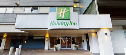 Holiday Inn Edinburgh Exterior
