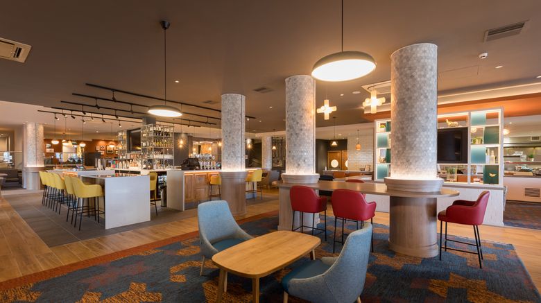 <b>Holiday Inn Edinburgh Lobby</b>. Images powered by <a href="https://www.leonardoworldwide.com/" title="Leonardo Worldwide" target="_blank">Leonardo</a>.