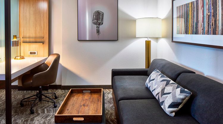 SpringHill Suites by Marriott Downtown Room