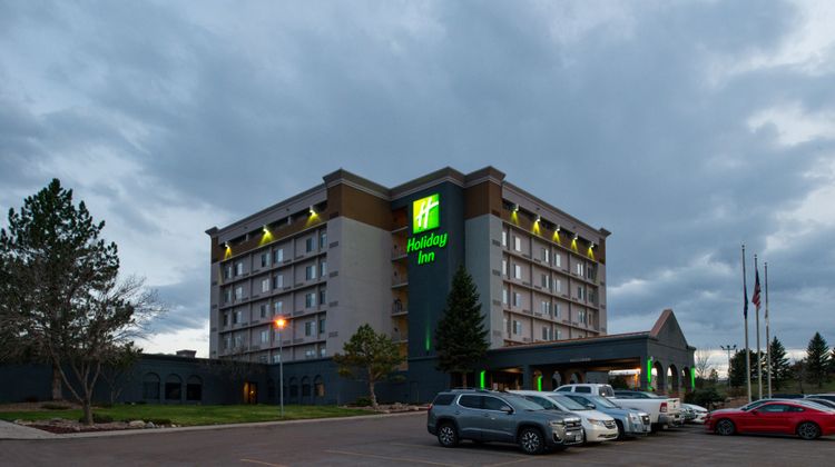 Holiday Inn Convention Center Exterior