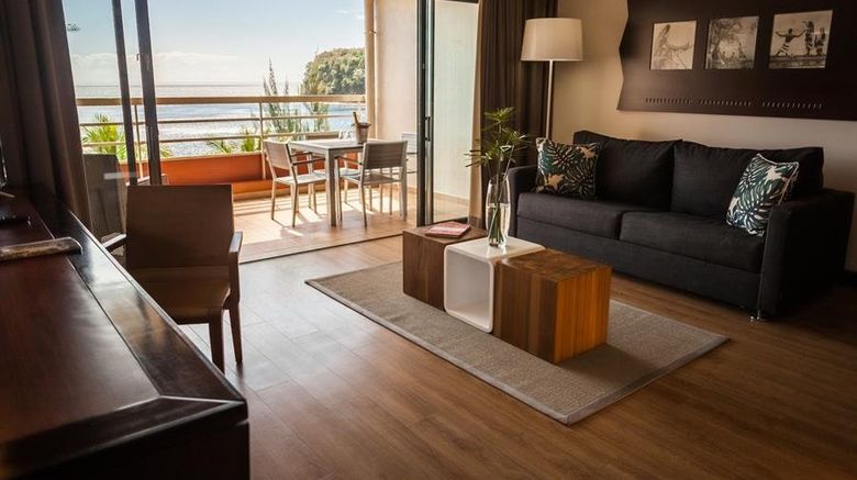 <b>The Tahiti Pearl Beach Resort Suite</b>. Images powered by <a href="https://www.leonardoworldwide.com/" title="Leonardo Worldwide" target="_blank">Leonardo</a>.