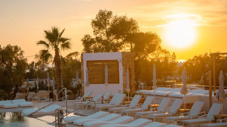 <b>TRS Ibiza Hotel Pool</b>. Images powered by <a href="https://www.leonardoworldwide.com/" title="Leonardo Worldwide" target="_blank">Leonardo</a>.
