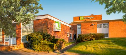 Holiday Inn Basingstoke Exterior
