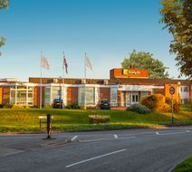 Holiday Inn Basingstoke Exterior