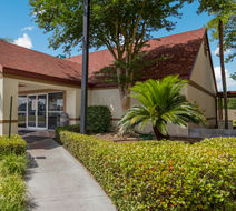 Red Roof Inn & Suites Brunswick I-95 Exterior