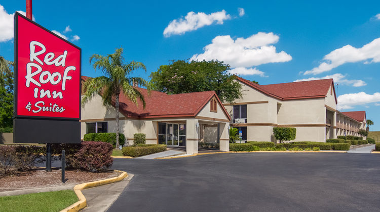 Red Roof Inn & Suites Brunswick I-95 Exterior