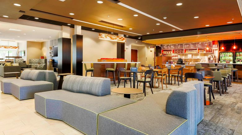 <b>Courtyard Dallas Arlington South Lobby</b>. Images powered by <a href="https://www.leonardoworldwide.com/" title="Leonardo Worldwide" target="_blank">Leonardo</a>.