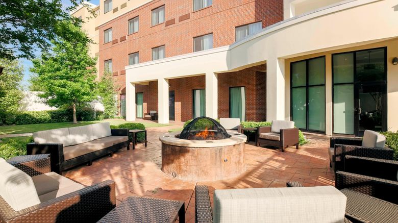 <b>Courtyard Dallas Arlington South Exterior</b>. Images powered by <a href="https://www.leonardoworldwide.com/" title="Leonardo Worldwide" target="_blank">Leonardo</a>.