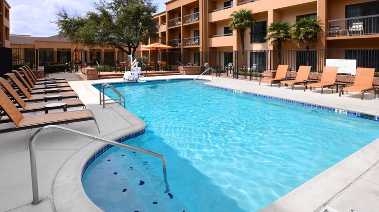 <b>Courtyard San Antonio Medical Center Pool</b>. Images powered by <a href="https://www.leonardoworldwide.com/" title="Leonardo Worldwide" target="_blank">Leonardo</a>.