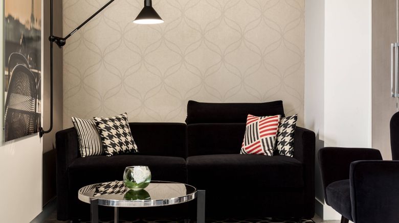 <b>AC Hotel by Marriott Paris Porte Maillot Room</b>. Images powered by <a href="https://www.leonardoworldwide.com/" title="Leonardo Worldwide" target="_blank">Leonardo</a>.