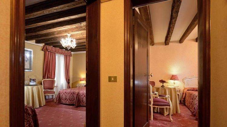 Ambassador Tre Rose Hotel Room