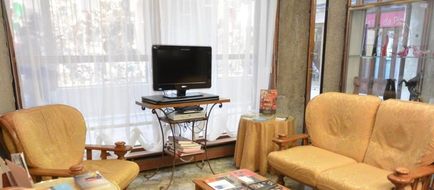 Ambassador Tre Rose Hotel Lobby